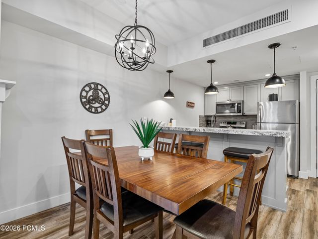 3720 N Sundial Court C105, Park City, UT 84098