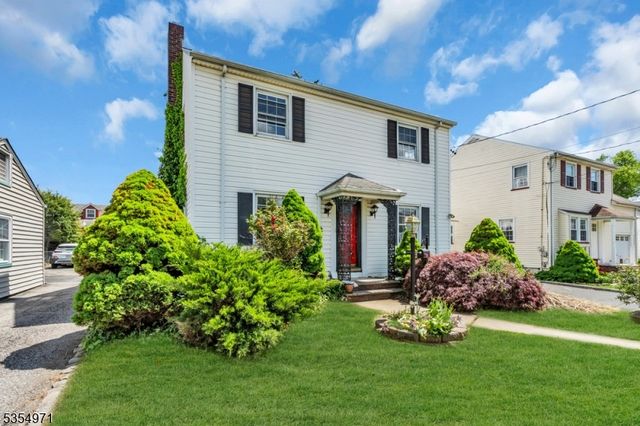 123 Robbinwood Ter, Linden City, NJ 07036