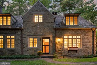 452 W CHESTNUT HILL AVE, Philadelphia, PA 19118