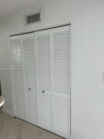 6292 NW 186th St 214, Hialeah, FL 33015