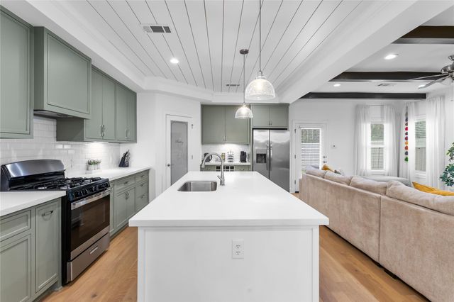 9215 Noel Street, Houston, TX 77033