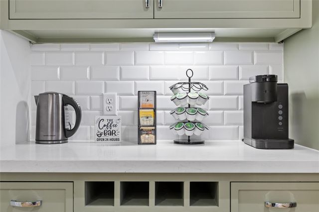 9215 Noel Street, Houston, TX 77033