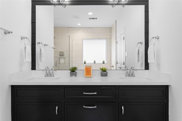 9215 Noel Street, Houston, TX 77033