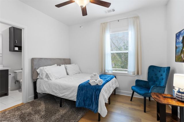 9215 Noel Street, Houston, TX 77033