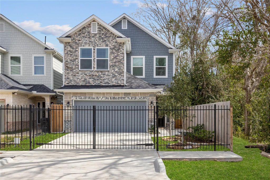 9215 Noel Street, Houston, TX 77033