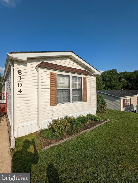8304 FIREWOOD CT, Jessup, MD 20794