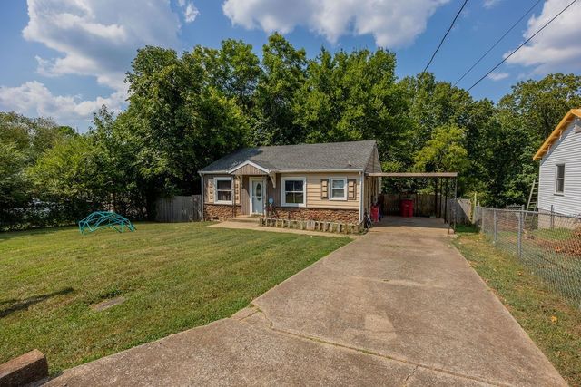 711 Monroe St, Clarksville, TN 37040