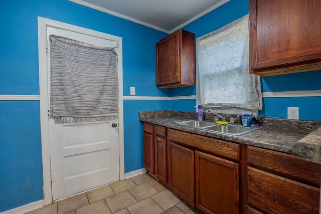 711 Monroe St, Clarksville, TN 37040