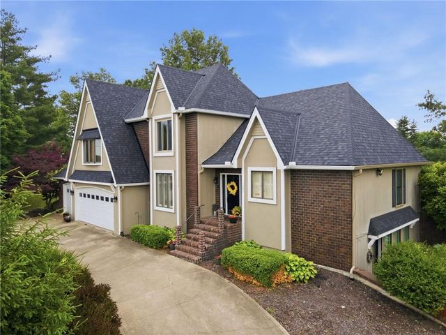 1303 Shirkey Avenue, Richmond, MO 64085