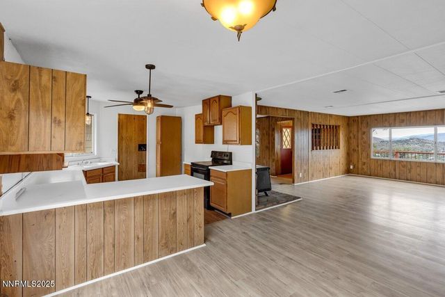 1211 Slate Road, Topaz Ranch Estates, NV 89444