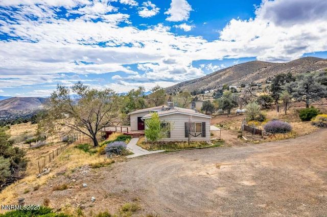 1211 Slate Road, Topaz Ranch Estates, NV 89444