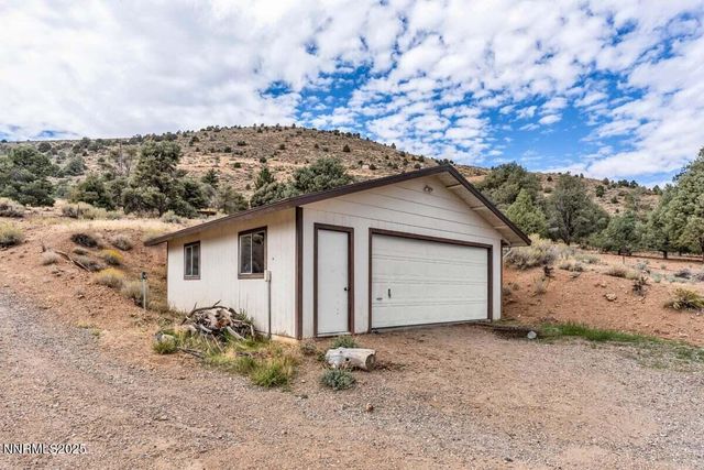 1211 Slate Road, Topaz Ranch Estates, NV 89444