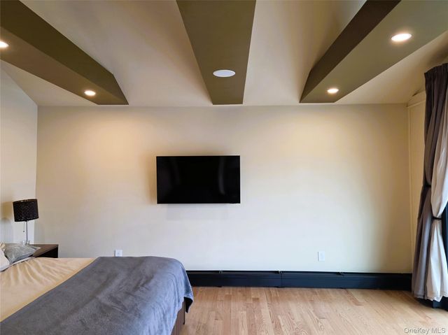2706 Peconic Avenue, Seaford, NY 11783