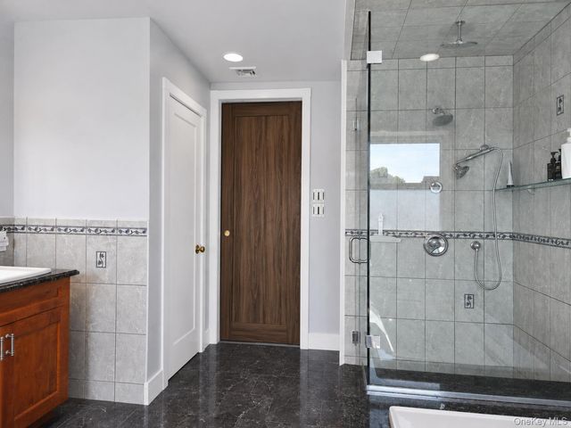 2706 Peconic Avenue, Seaford, NY 11783