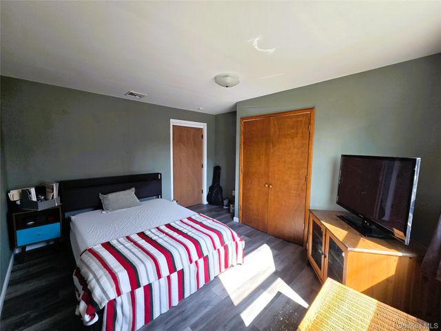 2706 Peconic Avenue, Seaford, NY 11783