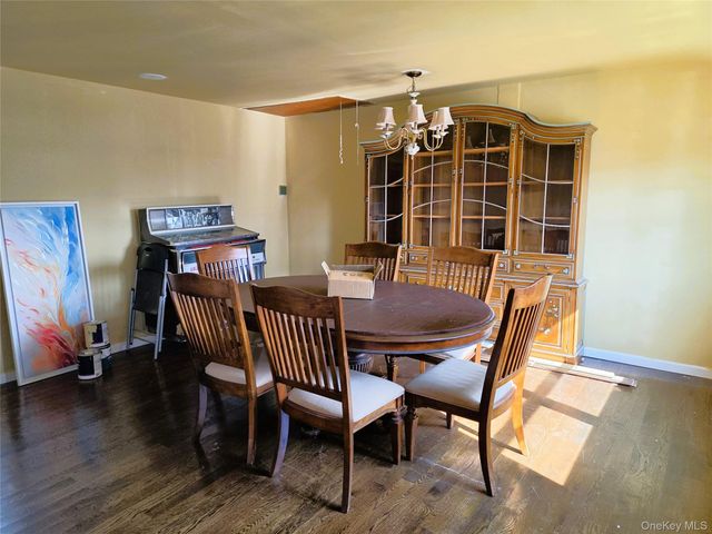 2706 Peconic Avenue, Seaford, NY 11783
