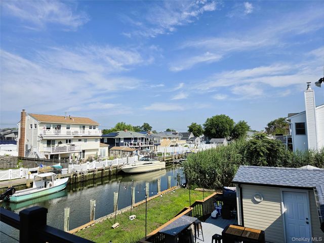 2706 Peconic Avenue, Seaford, NY 11783