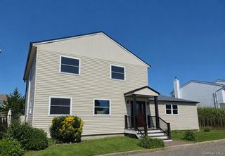 2706 Peconic Avenue, Seaford, NY 11783