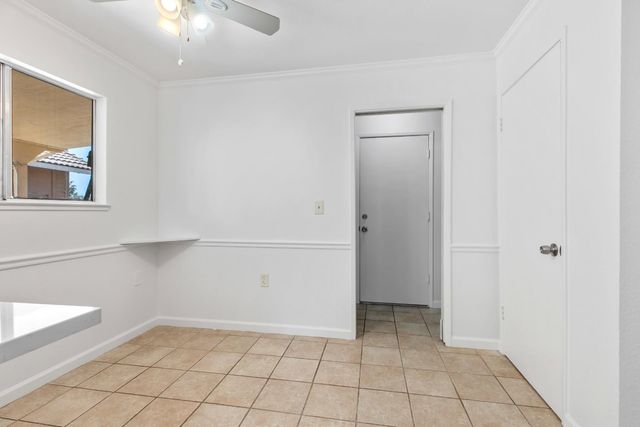 766 Meadowlark Ave, Los Banos, CA 93635