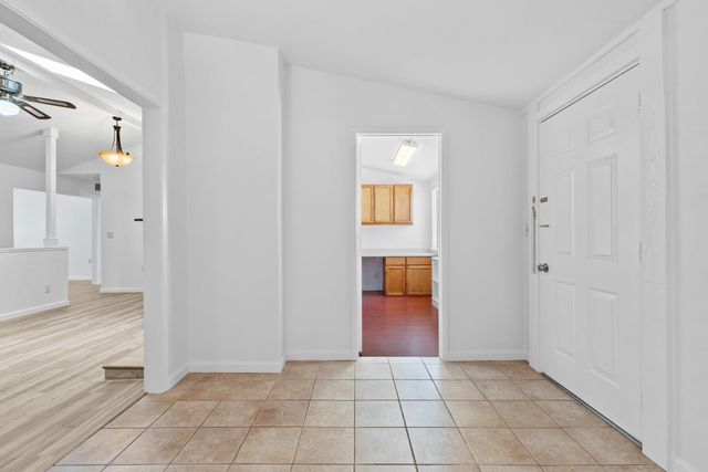 766 Meadowlark Ave, Los Banos, CA 93635