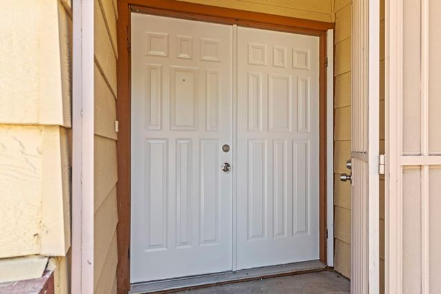 766 Meadowlark Ave, Los Banos, CA 93635