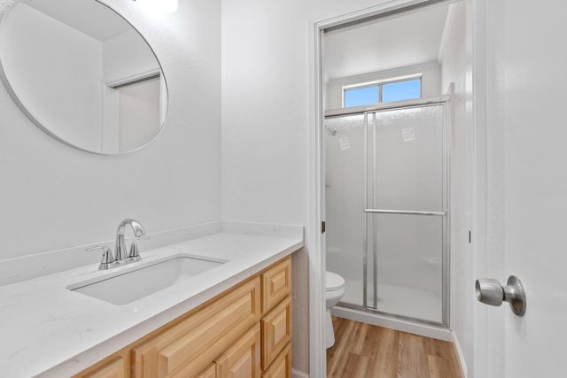 766 Meadowlark Ave, Los Banos, CA 93635