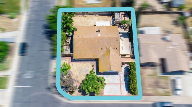 766 Meadowlark Ave, Los Banos, CA 93635