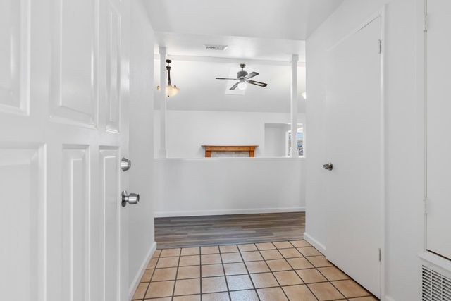 766 Meadowlark Ave, Los Banos, CA 93635