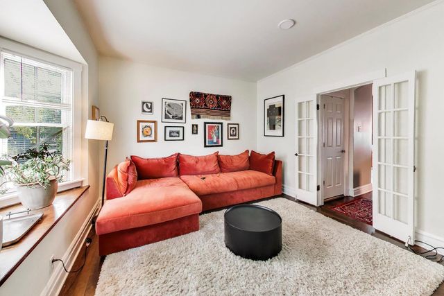 4911 W Grace Street, Chicago, IL 60641
