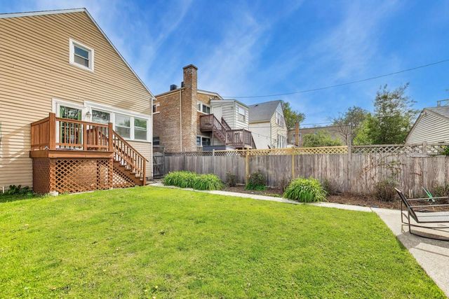 4911 W Grace Street, Chicago, IL 60641