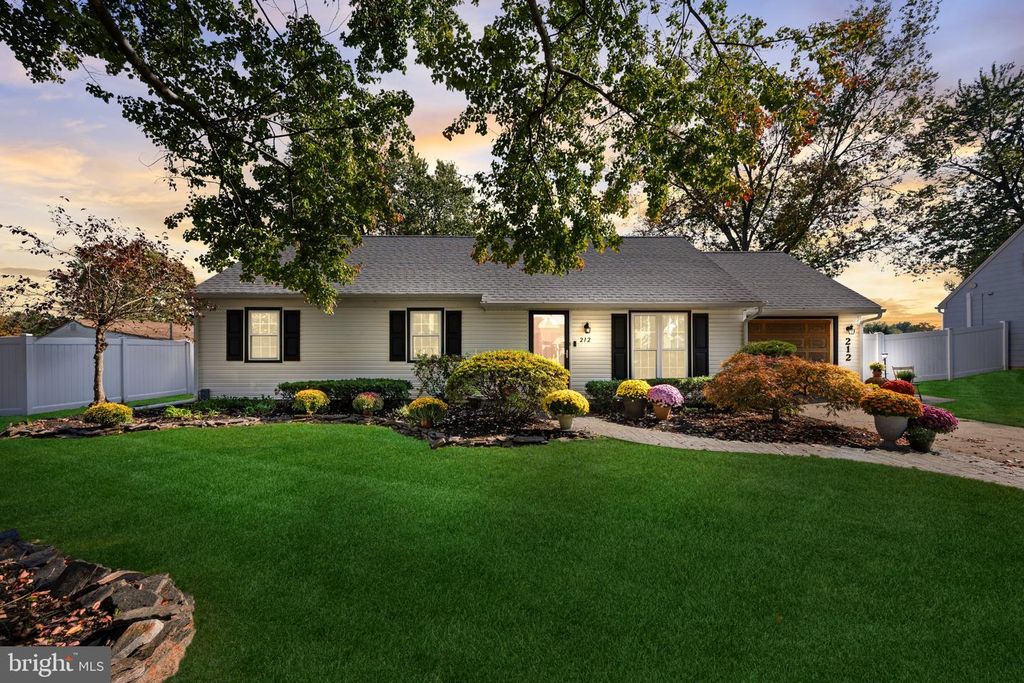 212 SOUTHVIEW DR, DELRAN, NJ 08075 — exterior