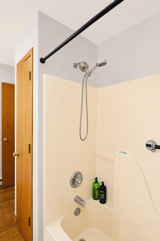 501 Leah Lane 1A, Woodstock, IL 60098