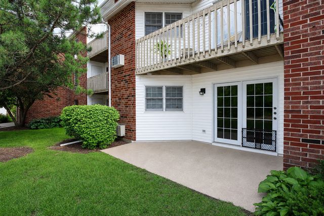 501 Leah Lane 1A, Woodstock, IL 60098