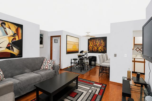 501 Leah Lane 1A, Woodstock, IL 60098