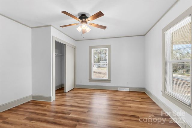 905 W 8th Street, Kannapolis, NC 28081