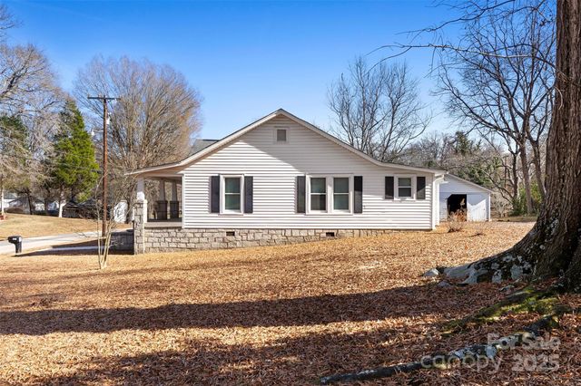 905 W 8th Street, Kannapolis, NC 28081