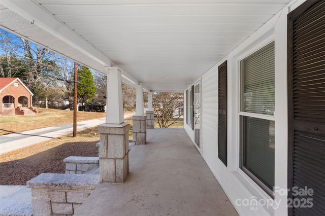 905 W 8th Street, Kannapolis, NC 28081