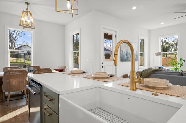 2308 18th Ave, N, Nashville, TN 37208