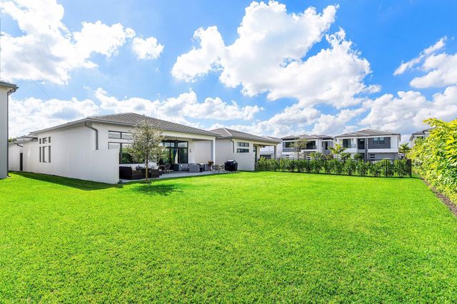 8233 Essex Country Club Drive, Boca Raton, FL 33434