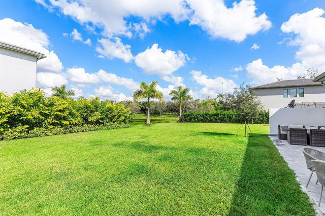 8233 Essex Country Club Drive, Boca Raton, FL 33434