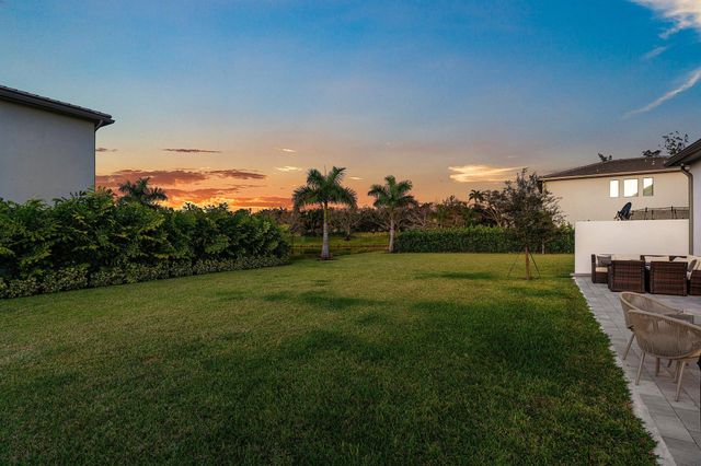 8233 Essex Country Club Drive, Boca Raton, FL 33434