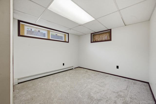 123 Foxdale Lane, Port Jefferson, NY 11777