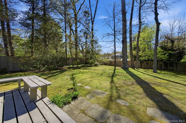 123 Foxdale Lane, Port Jefferson, NY 11777