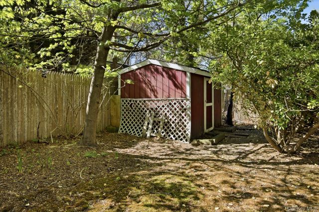 123 Foxdale Lane, Port Jefferson, NY 11777