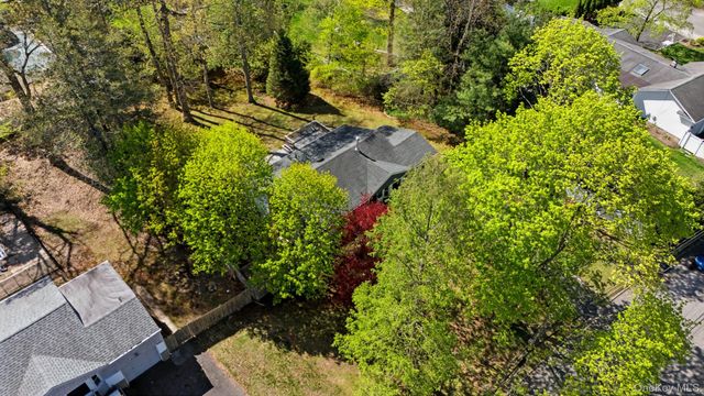 123 Foxdale Lane, Port Jefferson, NY 11777