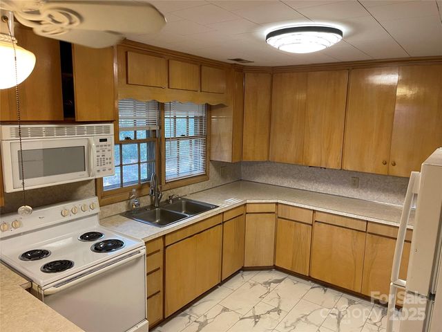 8725 Bringle Ferry Road, Salisbury, NC 28146