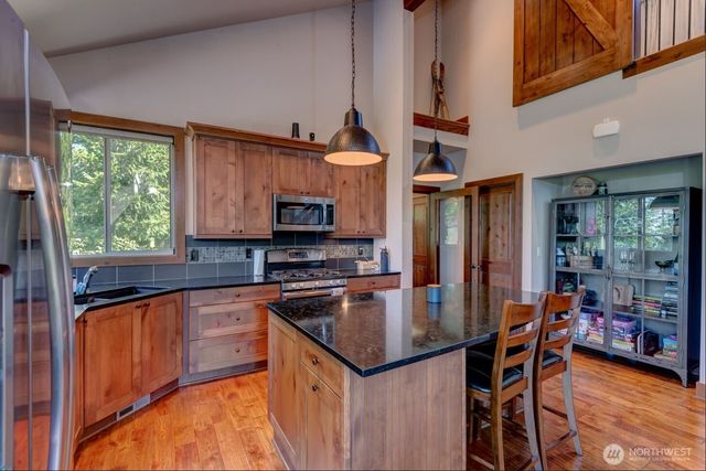 240 Snow Ridge Drive, Cle Elum, WA 98922