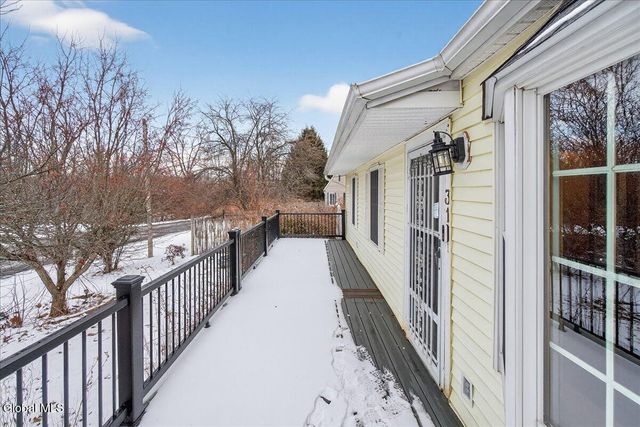 31 Amelia Drive, Colonie, NY 12309