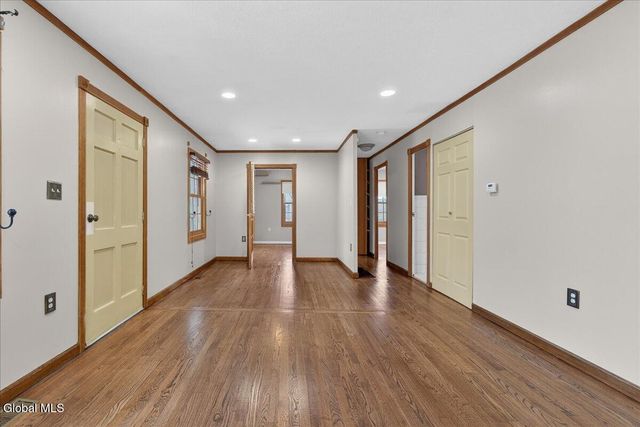 31 Amelia Drive, Colonie, NY 12309