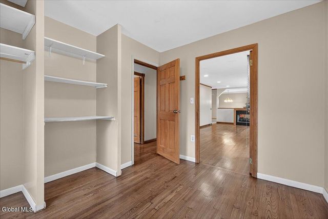 31 Amelia Drive, Colonie, NY 12309